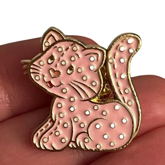 Strawberry Shortcake Pink Cat Enamel Pin Officially Licensed - Picture 8 of 8